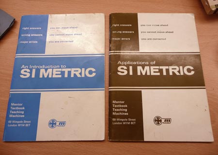 Mentor Textbook Teaching Machines: Applications of SI Metric, 1971